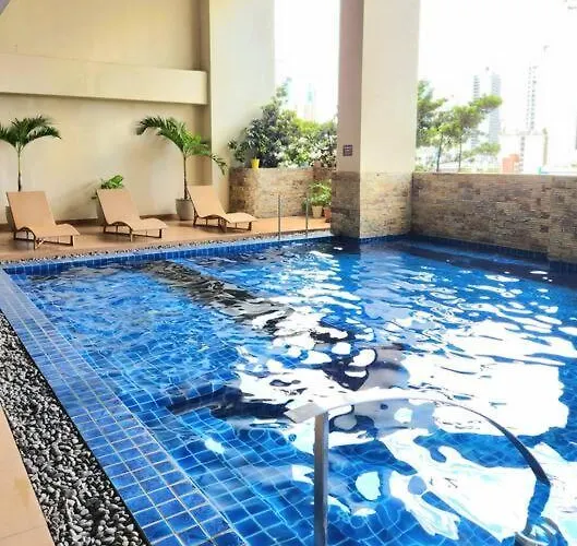Modern Hotel-type Near Greenbelt Netflix 100mbps Apartment